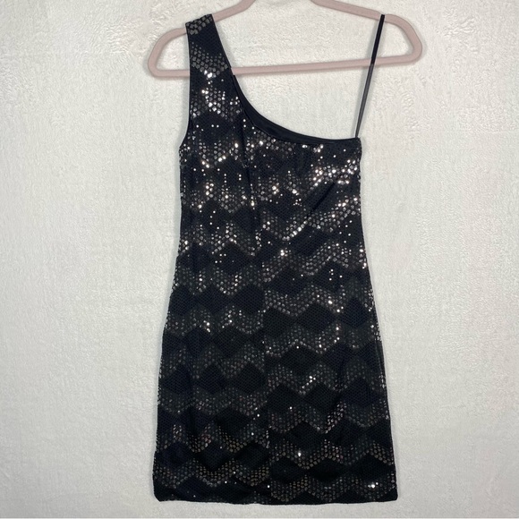 NWT Womens Size Medium Sparkly Black Sequin One Shoulder Mini Dress - Picture 8 of 9